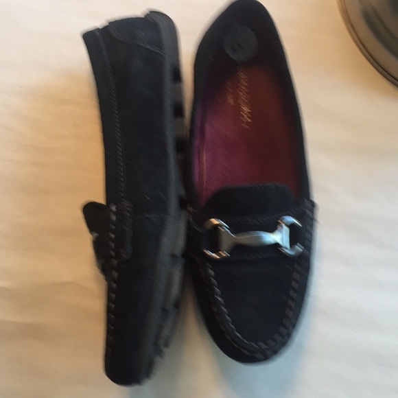 Shoes - Picture 2 of 2